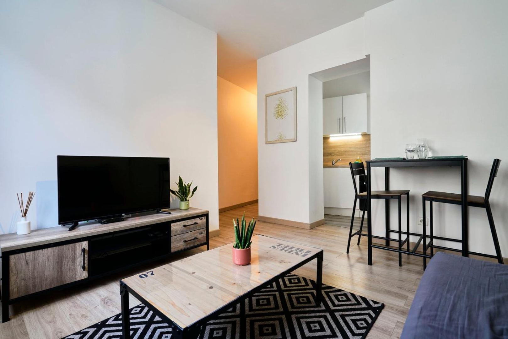 Quiet One-bedroom Flat Close To The Metro Appartement